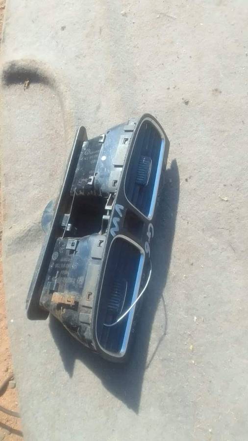 Volkswagen Golf 6 Dash Air Vent - Used