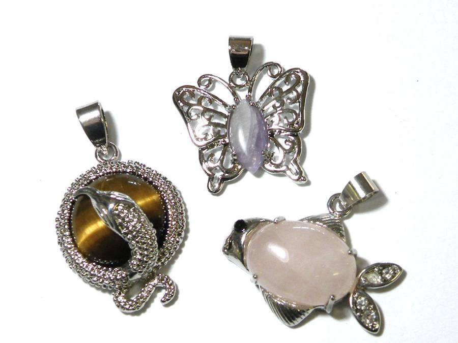 Assorted Gemstone Animal Pendants 25-35mm inc bail - Silver Hills 0.01kg