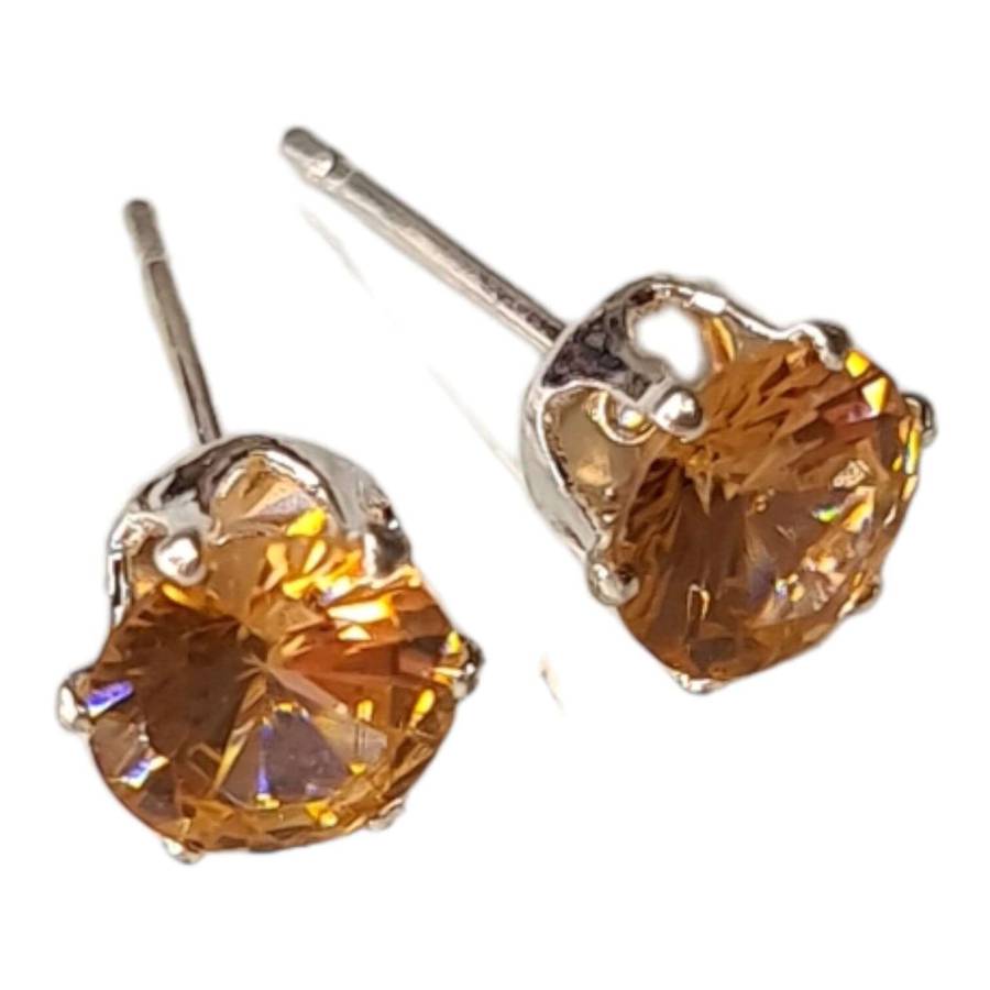 Cubic Zirconia stud earrings, light topaz, 6mm