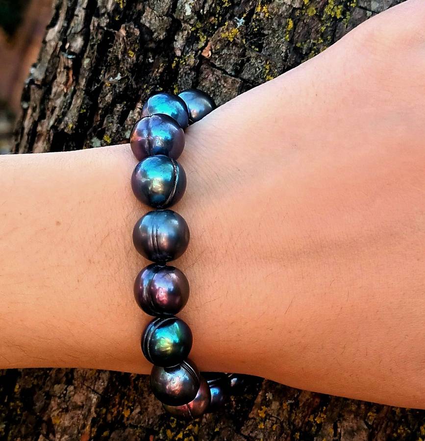 Freshwater pearl bracelet, black, gold base