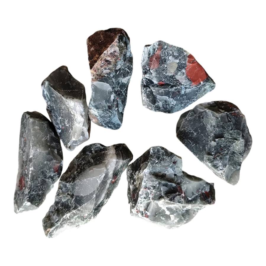 Rough Swazi Blood Stone. Aprox 4-5cm