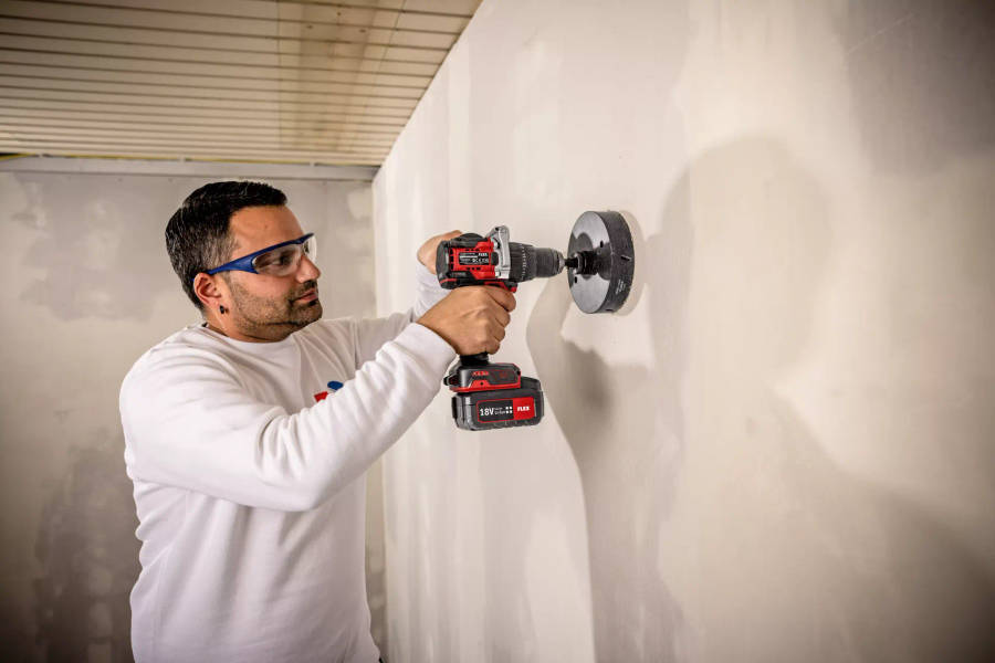 FLEX - 2 Speed brushless cordless impact drill 18V with turbo mode, 70/158Nm c/w 2x 5.0Ah batteri...
