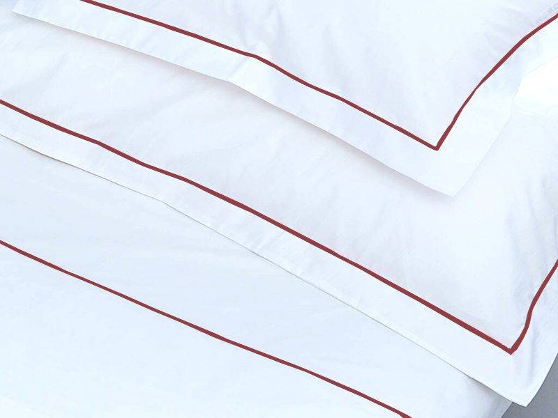 Rey's Fine Linen - Egyptian Collection - Oxford Red Pear Satin Stitch Pillow Cover Set