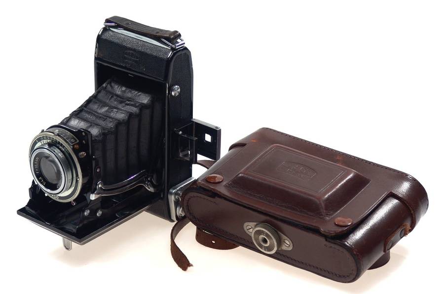 ZEISS IKON 521/2 BELLOWS CAMERA ANSTIGMAT 4.5/10.5cm NR