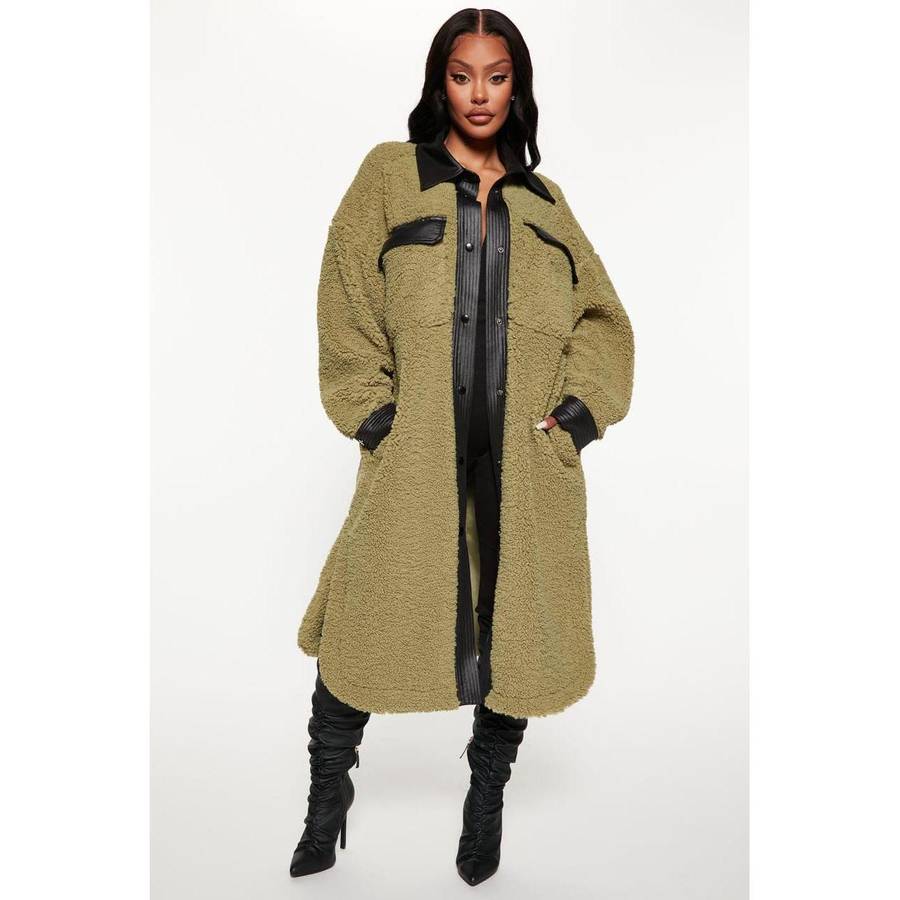 Vintage Woolen Buttoned Coat