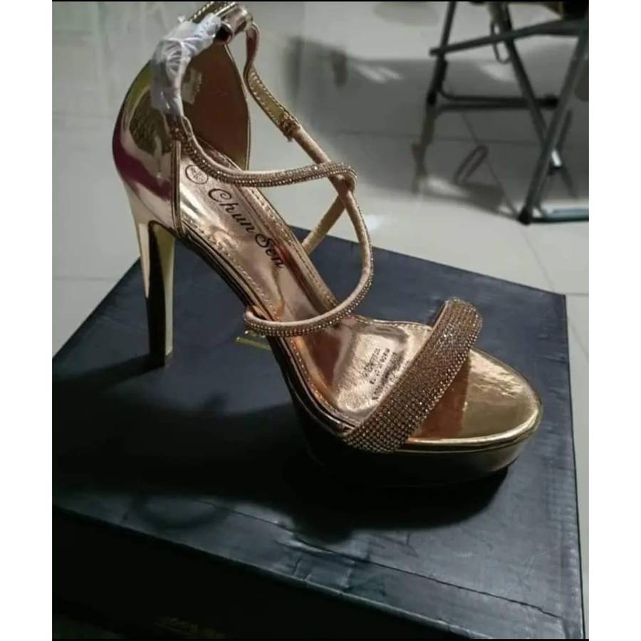 Shiny Stiletto With Thick Diamante Vamp Shoe