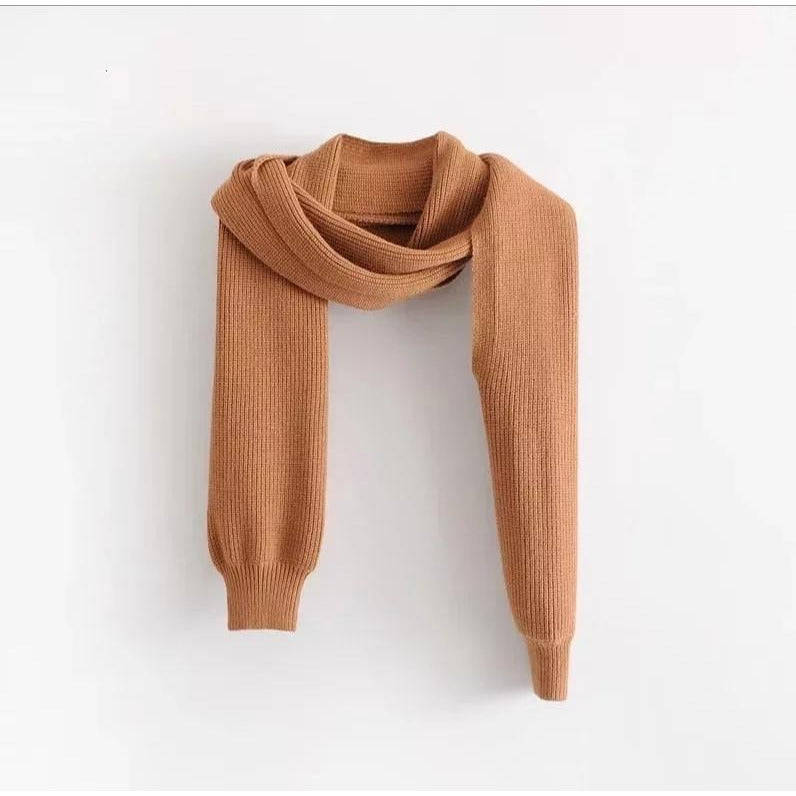 Knitting Warm Scarf