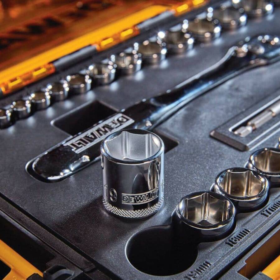 DeWalt 34-Piece Mechanics SAE & Metric Socket Set