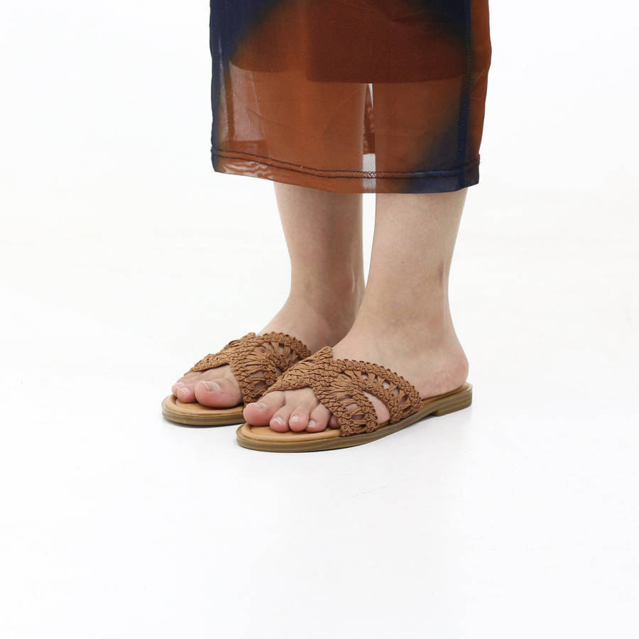 Weave woven cross-strap flat sandals
