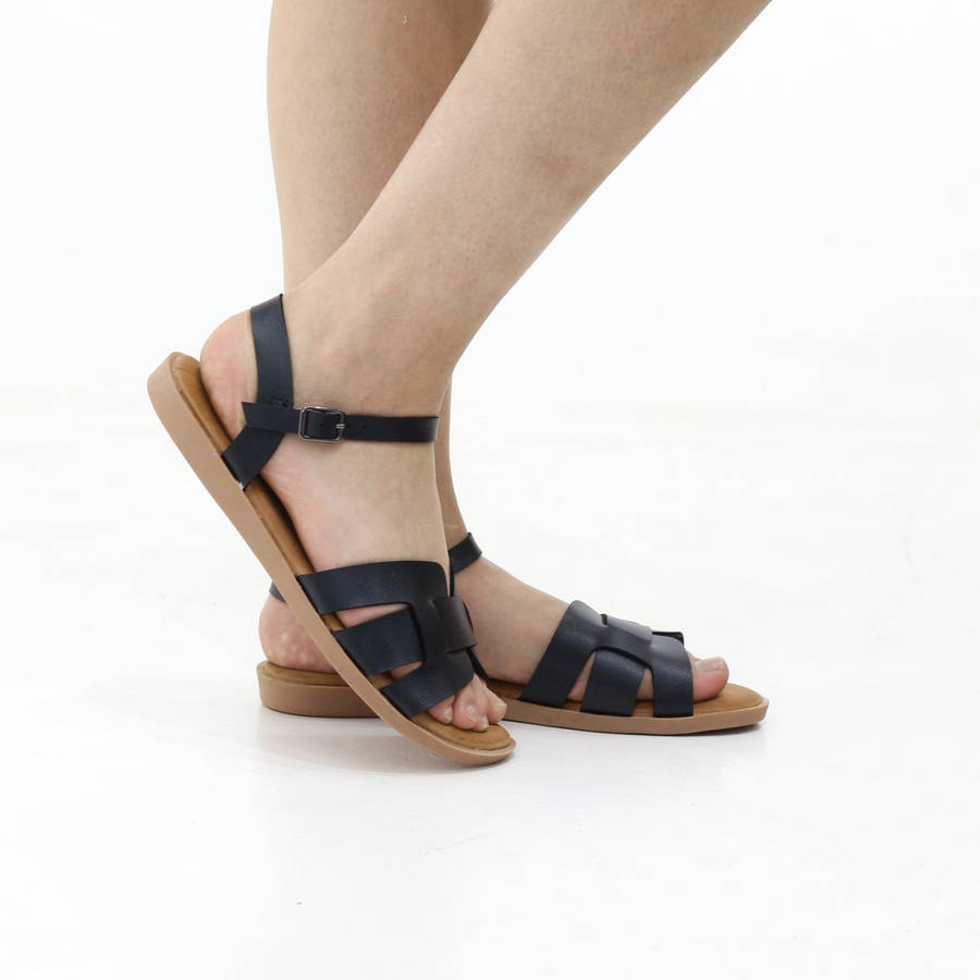 Thona leather-style sandal with ankle strap