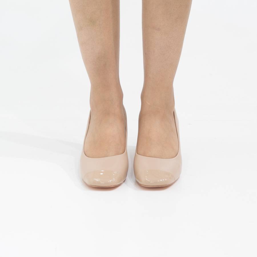 Delilah comfy 5cm heel pointy court shoe nude