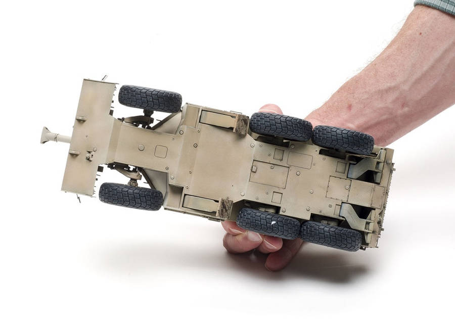 TAK2052 - Takom 1/35 South African G6 "Rhino" Self-Propelled Howitzer