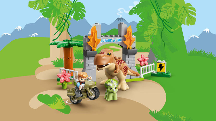 LEGO DUPLO Jurassic World T. rex and Triceratops Dinosaur Breakout 10939