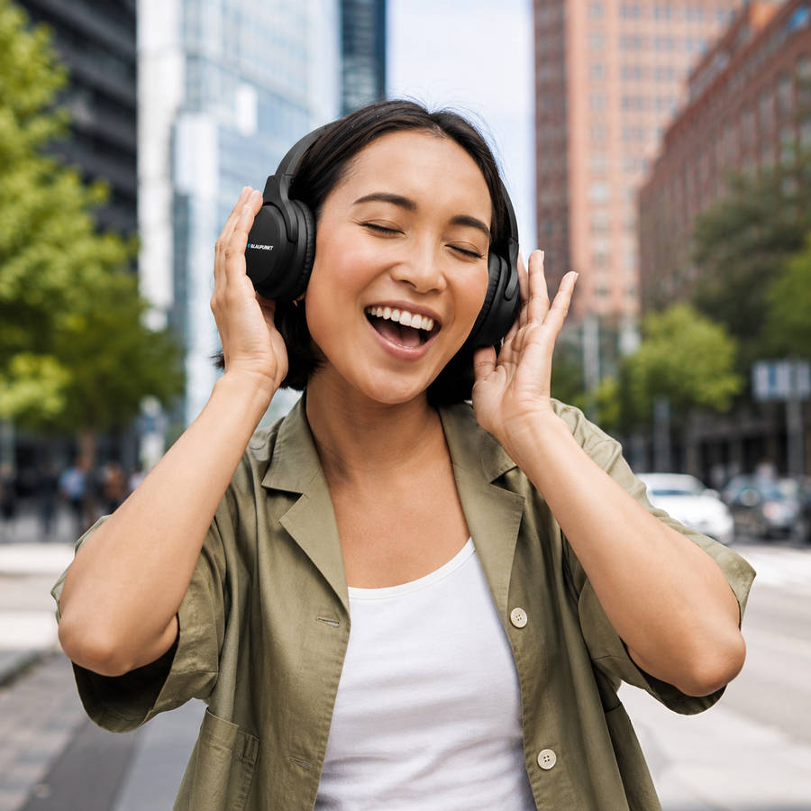 Blaupunkt Active Noise Cancelling Headphones  Wireless Bluetooth 5.1 Over-Ear Headphones with ANC