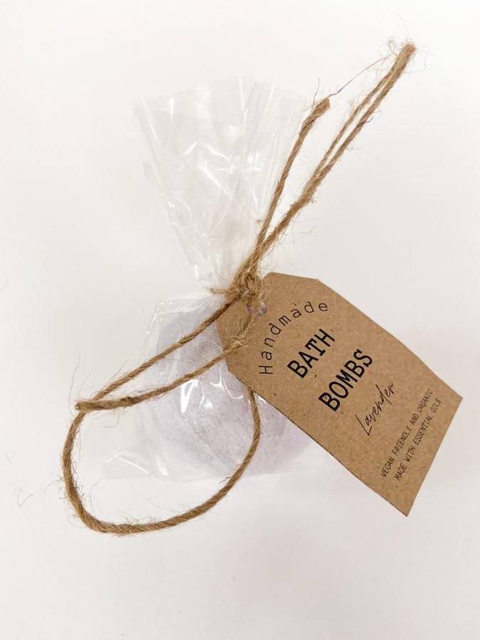 Earth & Edge Lavender Essential Oil Medium Bath Bomb