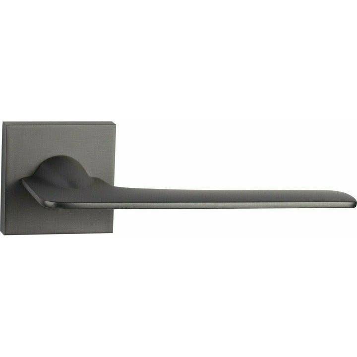 Slim lever handle on square rose