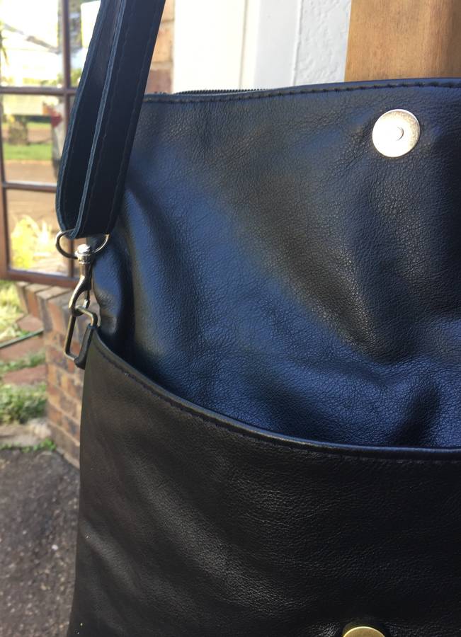 Mirelle Genuine Leather Fold Over Messenger Handbag - Black