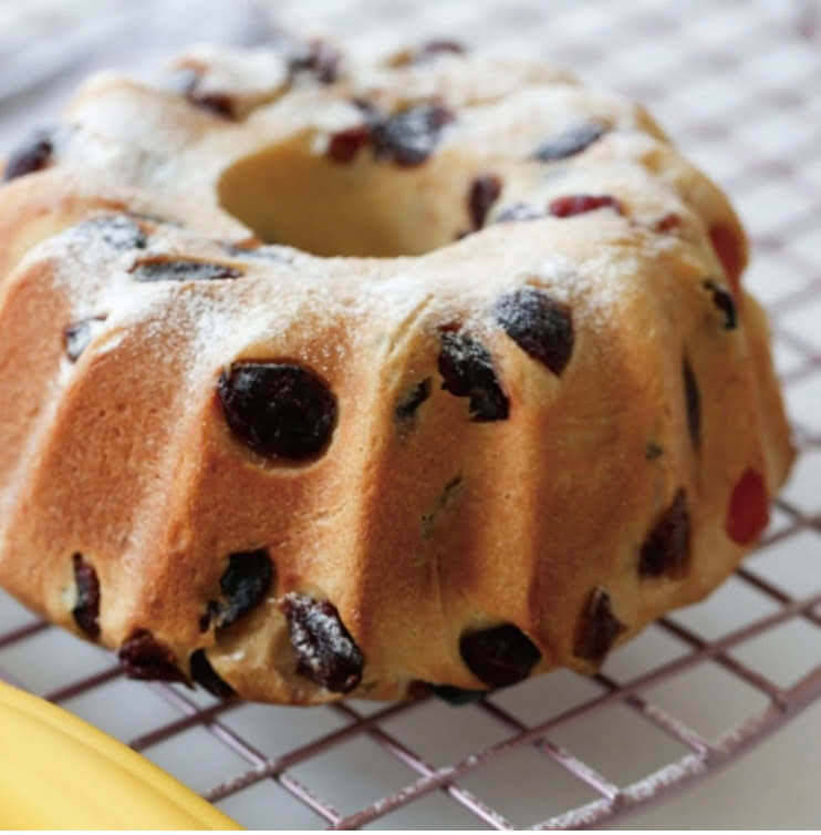 Silicone baking trays