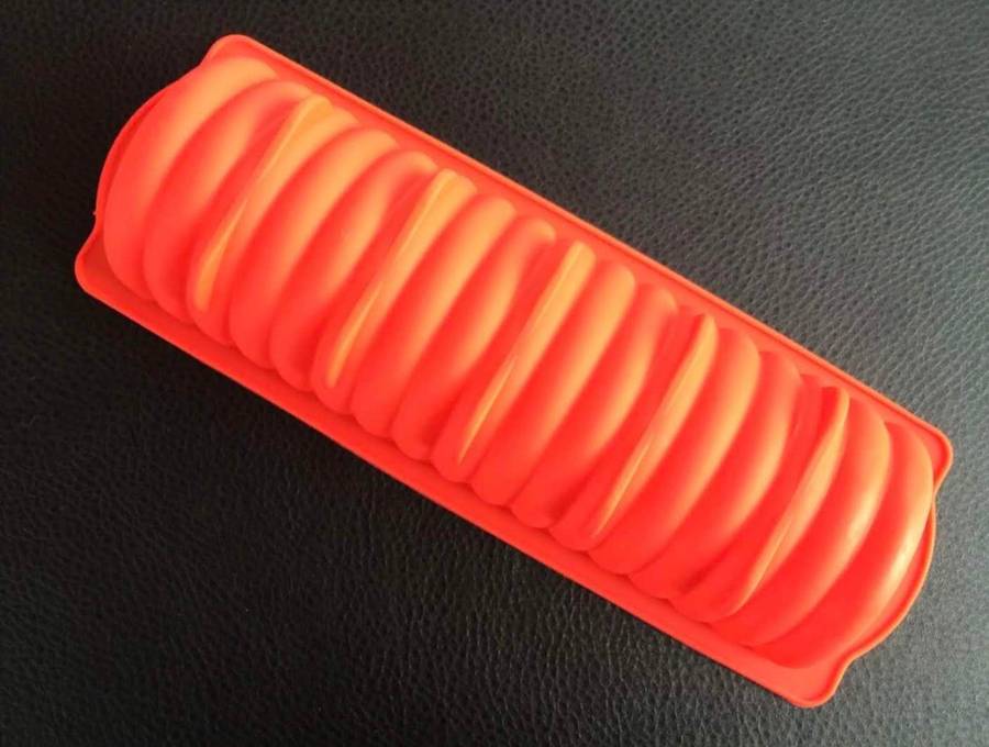 Silicone baking trays