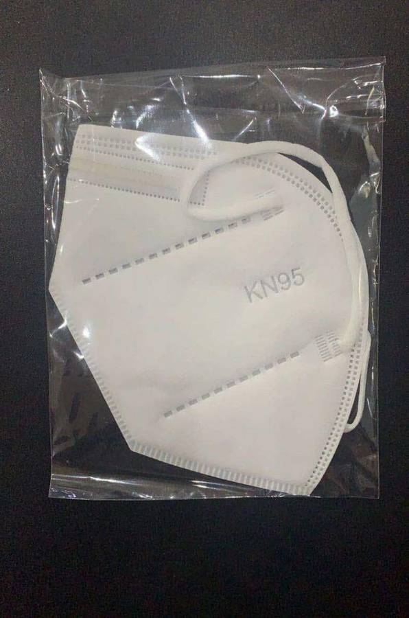 KN95 (FFP2/N95 Alternative) Face Mask / Respirator with metal nose clip