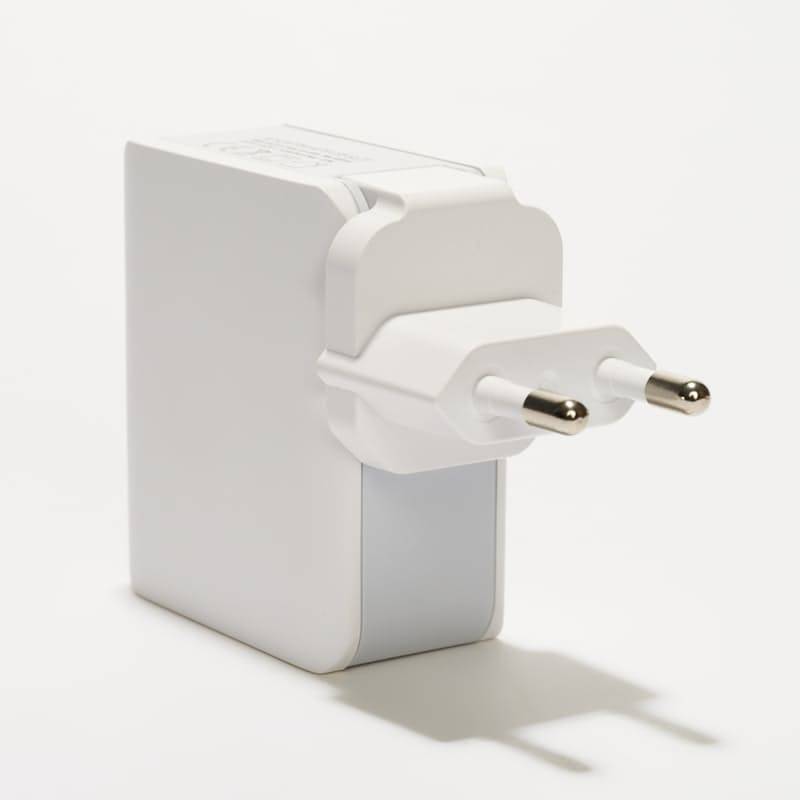 LDNIO 4-Port USB Auto-ID 4.4A Fast Charging Adapter