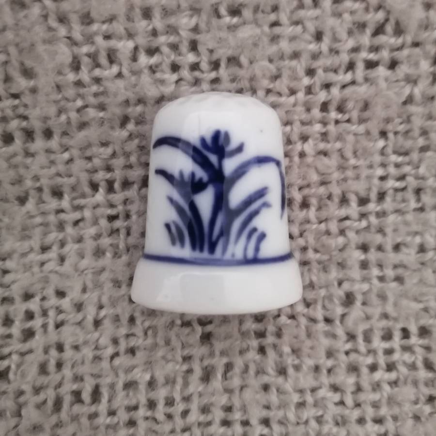 Thimble (like Delft, suitable for Printer's Tray)
