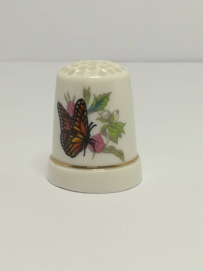 Thimble Porcelain with Butterfly (suitable for Printer's Tray)