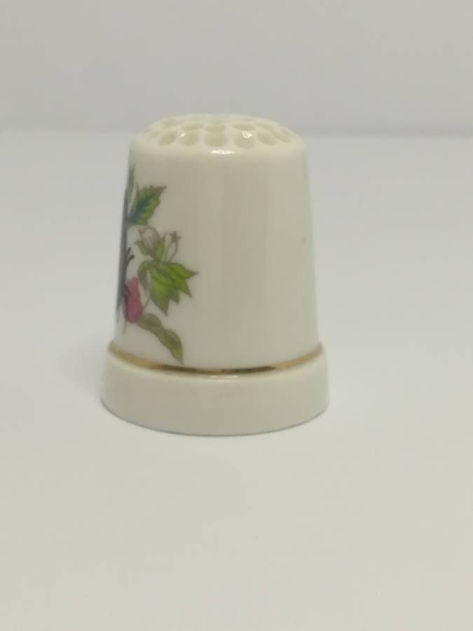 Thimble Porcelain with Butterfly (suitable for Printer's Tray)