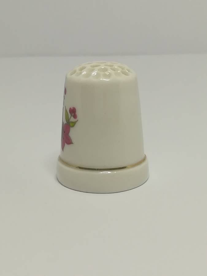 Thimble Porcelain with Butterfly (suitable for Printer's Tray)