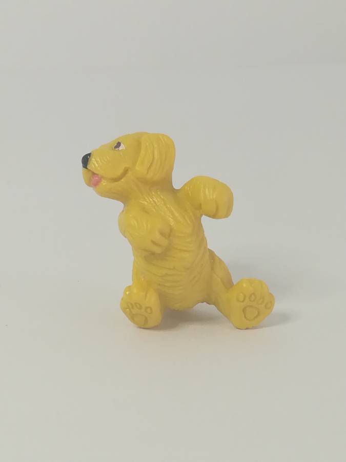 Miniature Golden Retriever Puppy (In My Pocket) Collectable
