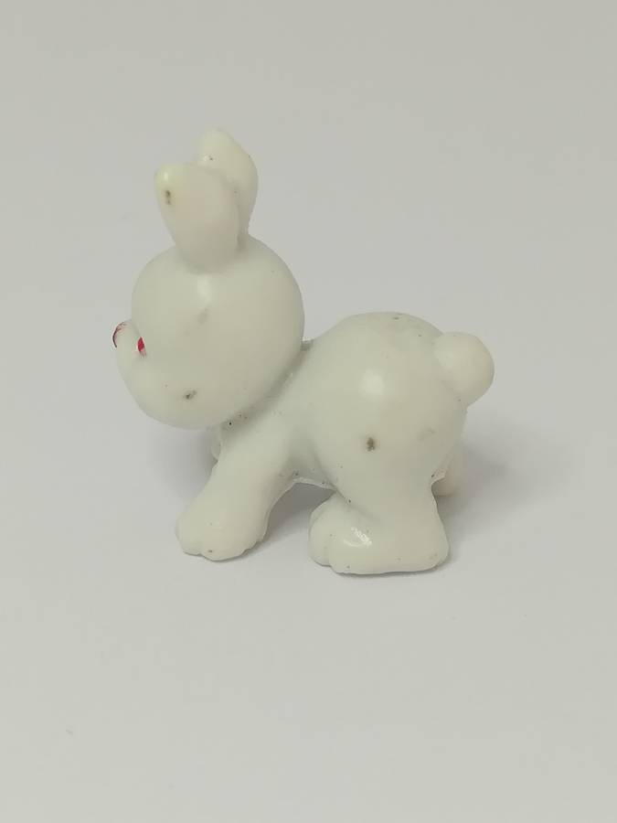 Miniature White Bunny Small (In My Pocket) Collectable