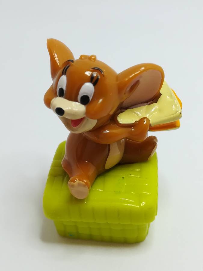 Miniature Mouse Holding Sandwich (Miniature, suitable for printer's tray)
