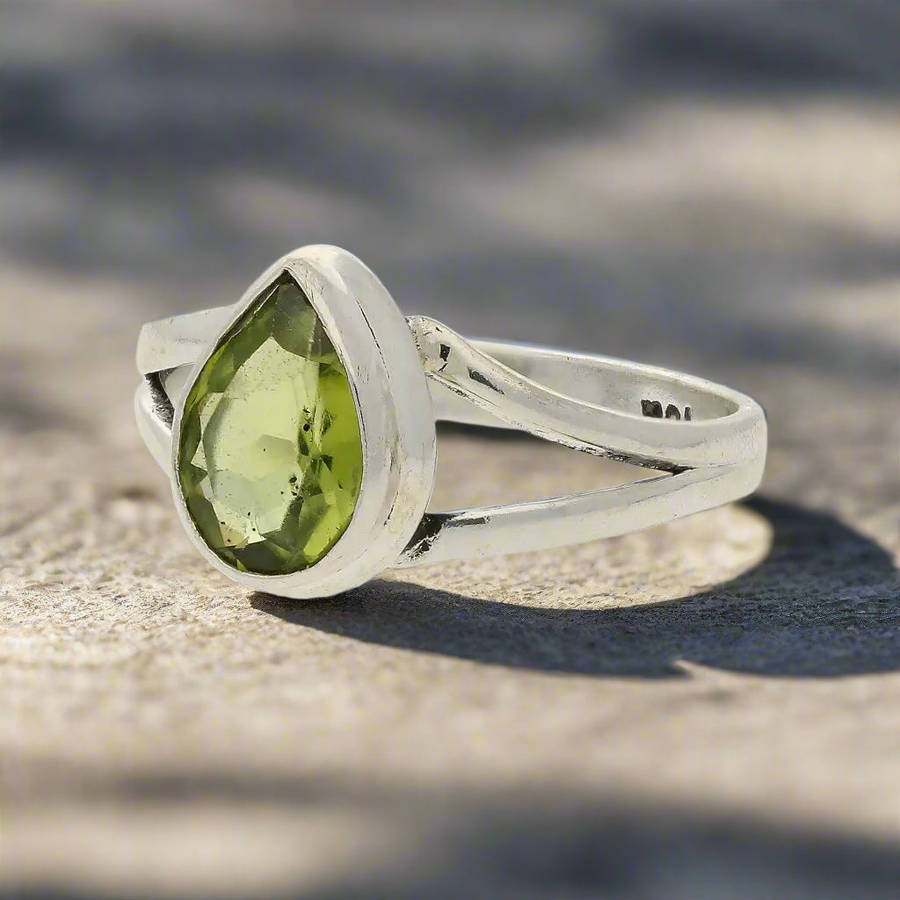Contemporary Sterling Silver Peridot Ring - Split Shank Design with Teardrop Gemstone