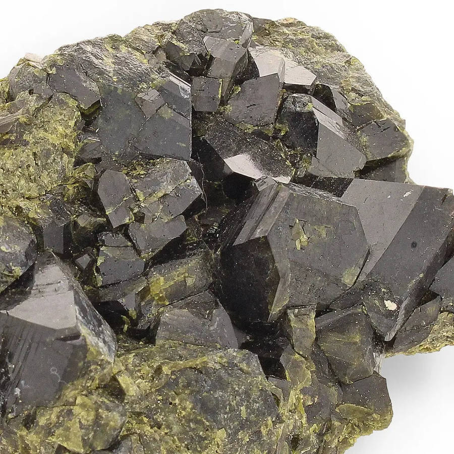 Epidote Cluster: Perus Transformative Green Energy
