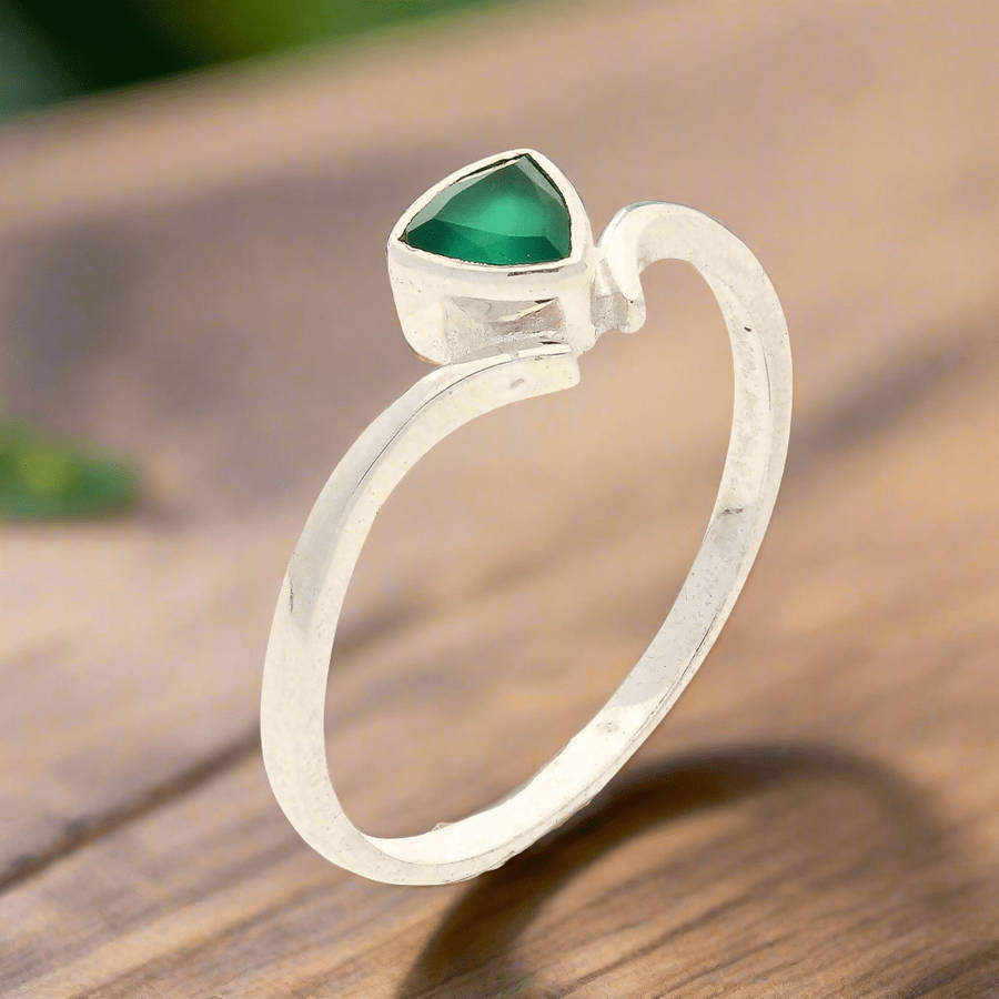 Green Chalcedony Glow: Trillion-Cut Tranquility Ring