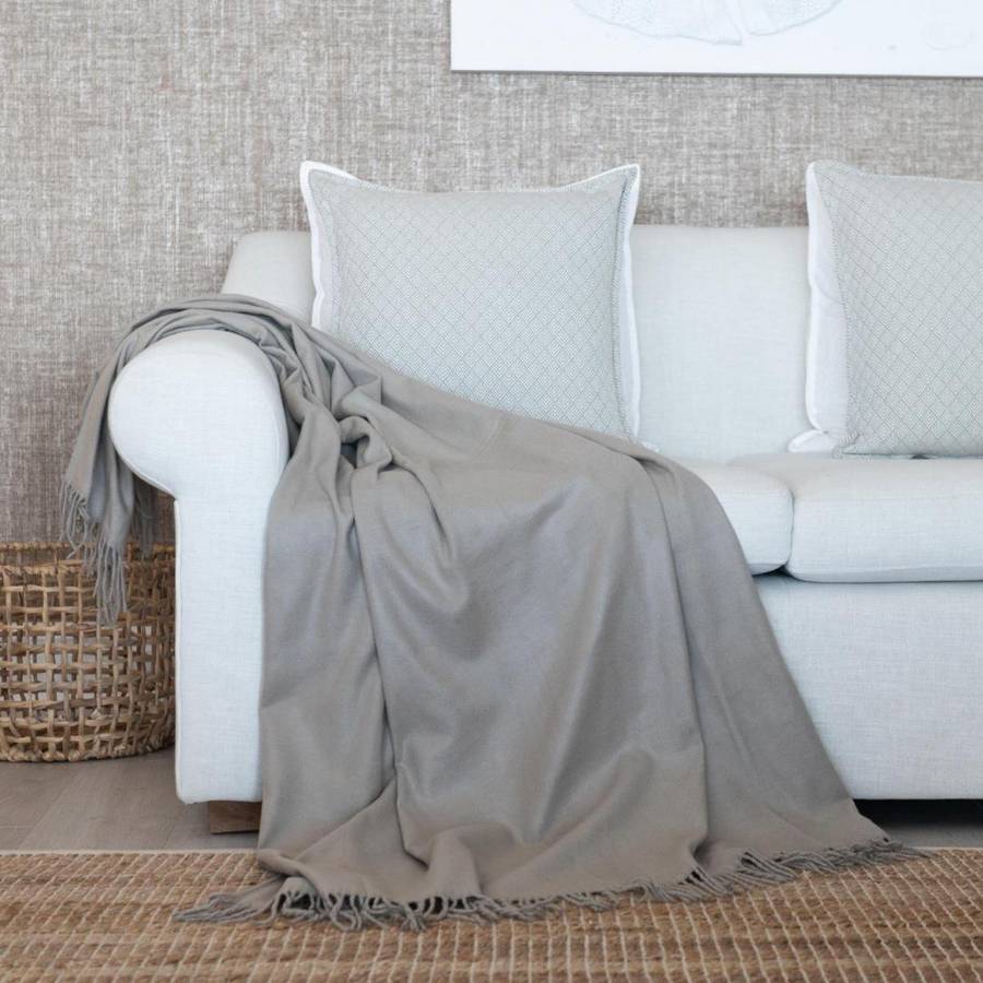Cobblestone Melody Throw