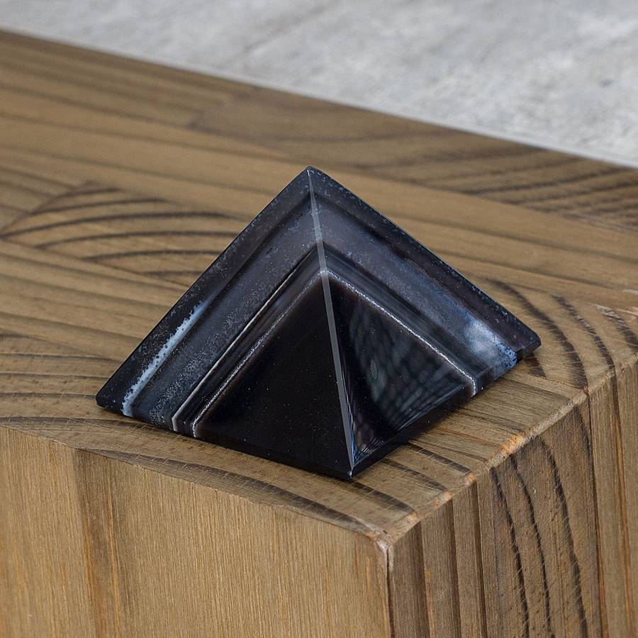 Agate Pyramid - Black & White