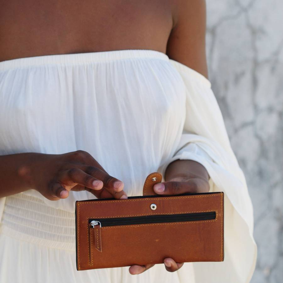 Sleek Tan Leather Ladies Wallet