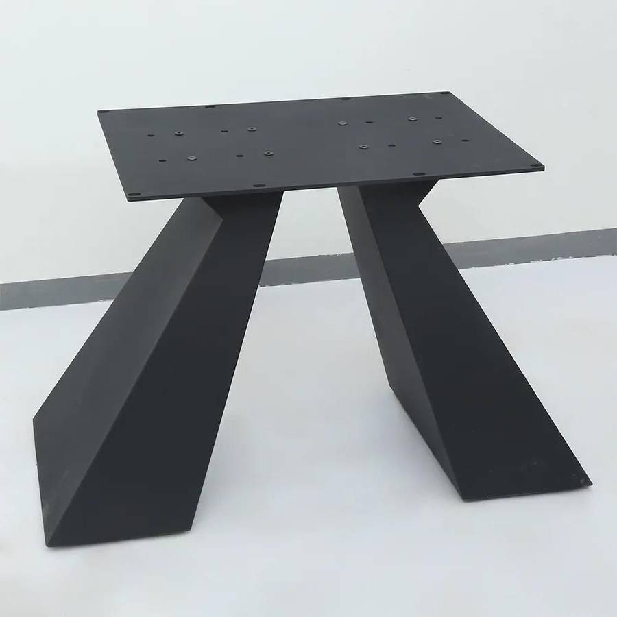 Kielshof Modern Dining Table