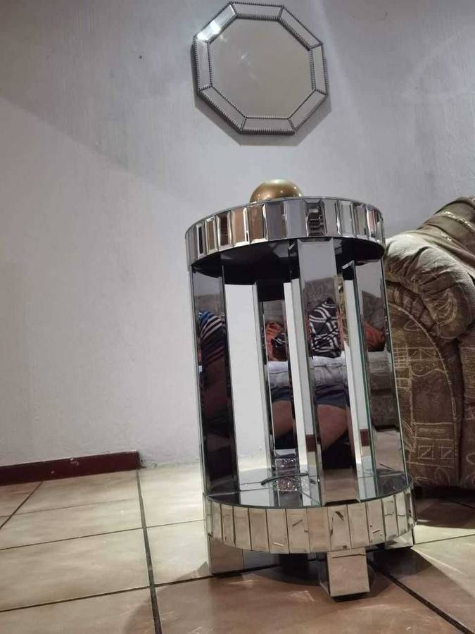 Calgary Claire Round Diamant Side Table