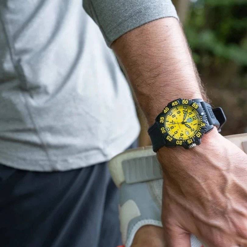 Luminox Sea Lion Black/Yellow Dial Men's Watch | X2.2055.1