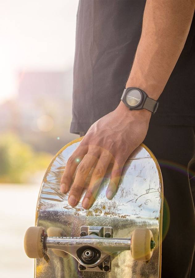 NIXON Light Wave Men's Watch