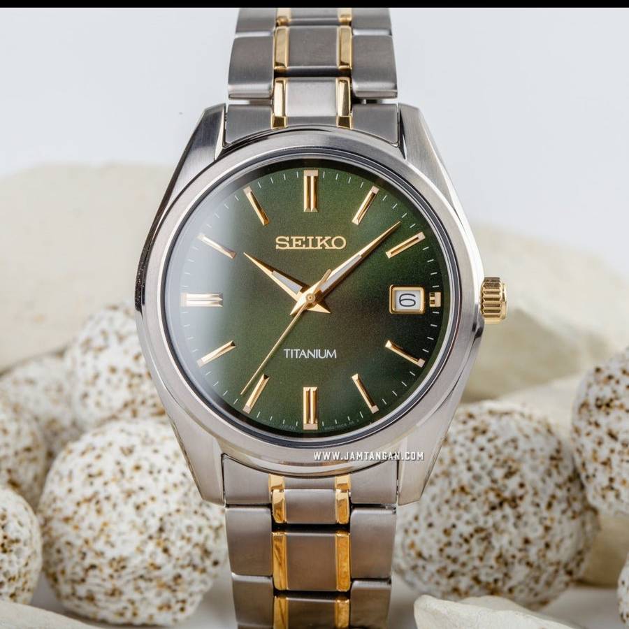 Seiko Titanium Classic Green Dial Men's Watch | SUR377P1