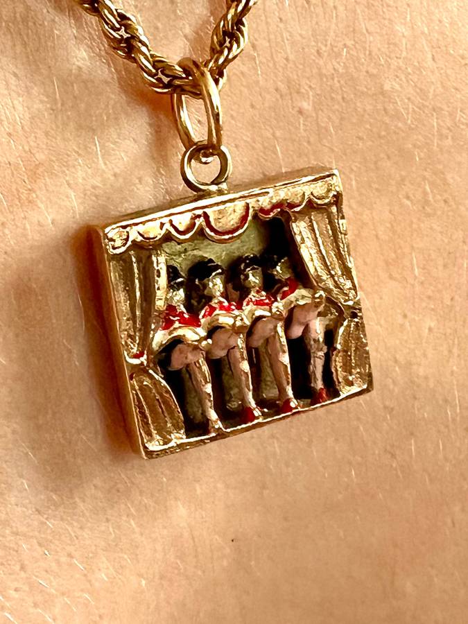 9ct Gold French Can-Can Dancing Pendant