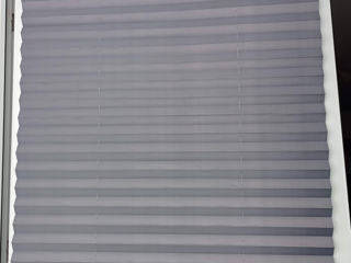 Sun shade for the windshield. On suction cups.