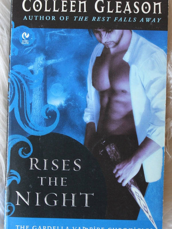 Rises The Night (Colleen Gleason)