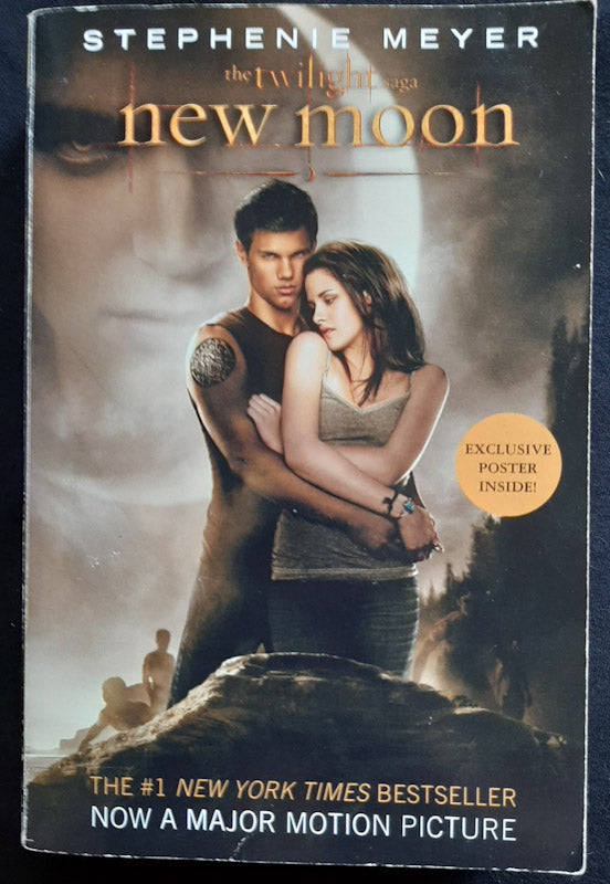 New Moon (The Twilight Saga #2) (Stephenie Meyer)