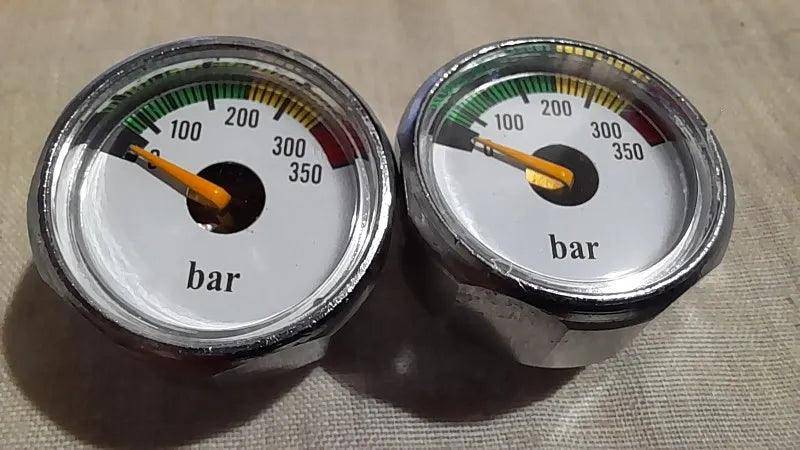 25MM PRESSURE GAUGE (300 BAR) - M8X1 THREADED