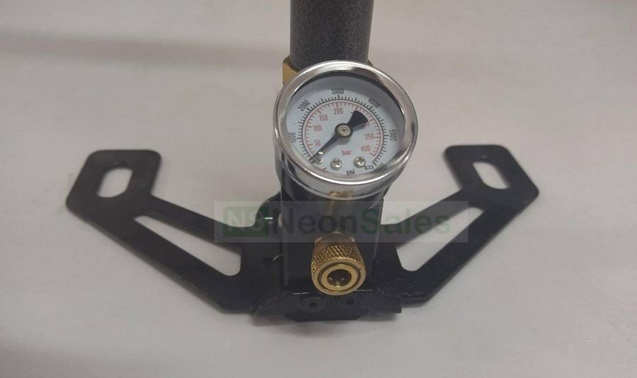 AIRMEGA 4500 PSI HANDPUMP W/ DESSICANT, 3-STAGE