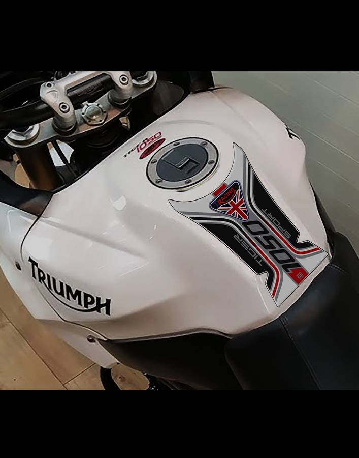 Triumph Tiger 1050 Motor Bike Tank Pad Protector.Universal Fit Green and Black Triumph Motor Bike...